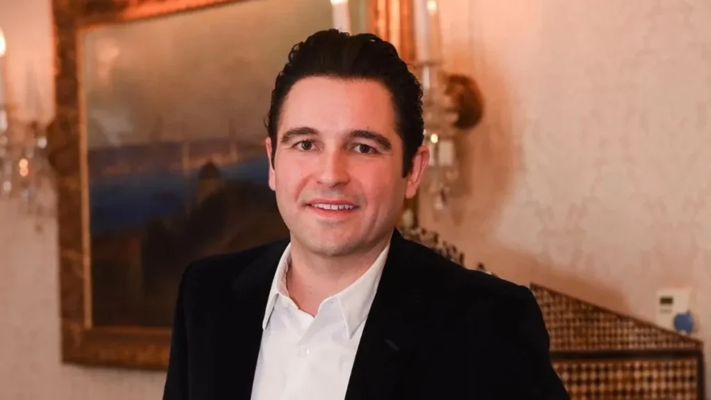 Hacı Sabancı’ya babalık davası açıldı