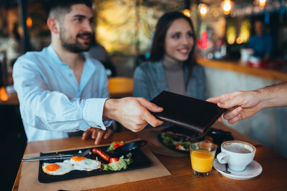 AA: Bahşiş ve motokuryelere yeni vergi getirilmeyecek