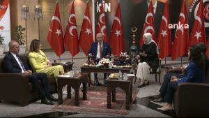 AKP-MHP bayramlaşmasında dikkat çeken ‘ikram’ diyaloğu