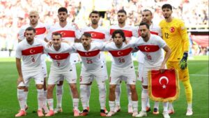 Abdülkerim Bardakcı, Çekya maçında cezalı