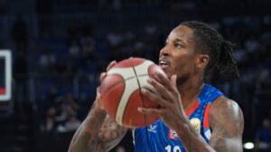 Anadolu Efes, Will Clyburn’e veda etti