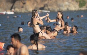 Antalya Havalimanı’nda arife rekoru: Dakikada 1 uçak