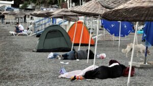 Bu sabah Bodrum… Vatandaş plajda uyudu