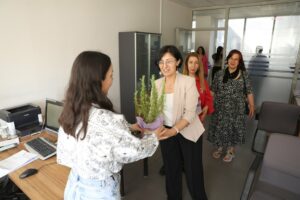 DEM Partili başkanın pasaportuna havalimanında el konuldu