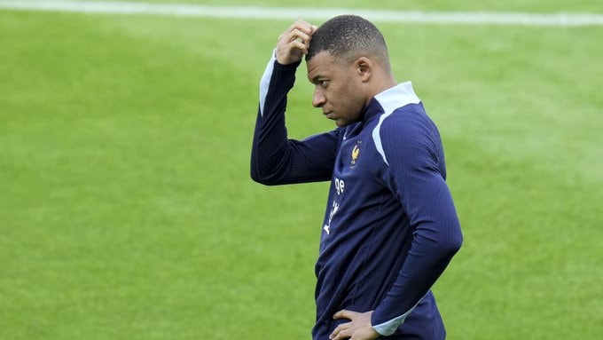 EURO 2024 öncesi Fransa Milli Takımı’nda salgın krizi! Mbappe idmana çıkamadı…