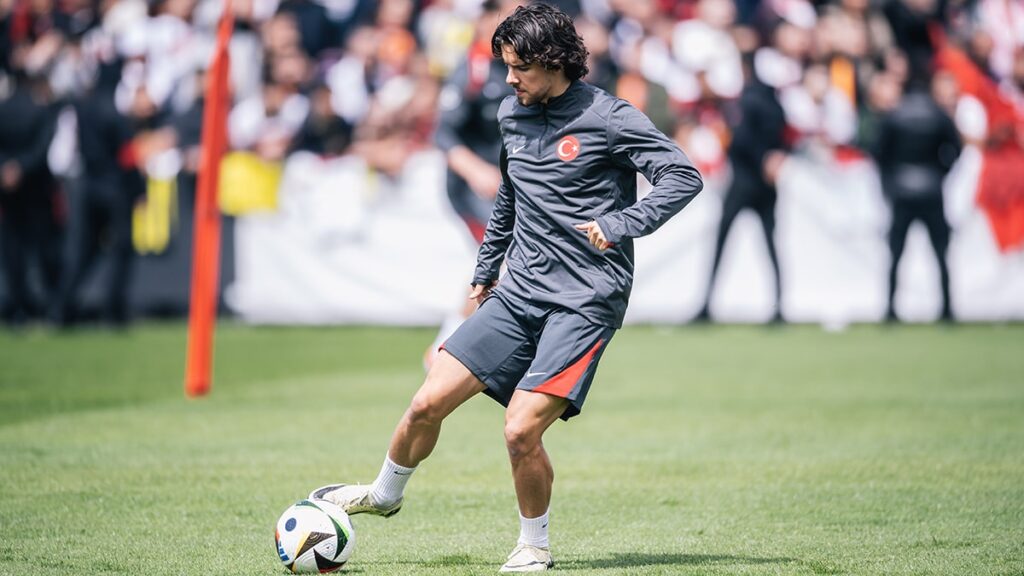 Ferdi Kadıoğlu transferinde Borussia Dortmund ve Nuri Şahin hamlesi