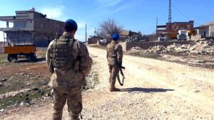 İple sınır ölçme kavgasında silahlarını çektiler: 2 ölü