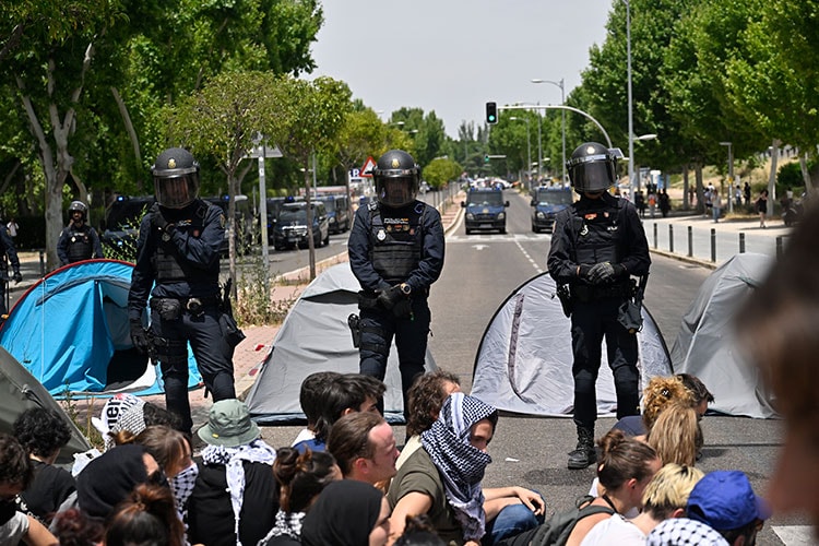 İş bırakma eylemleri Almanya’ya pahalıya patladı