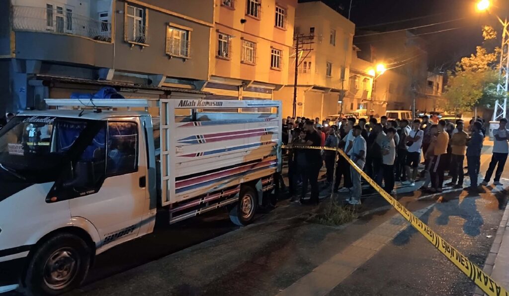 Katliam gibi olayda 6 ölü! Tartıştığı kişileri öldürüp intihar etti….