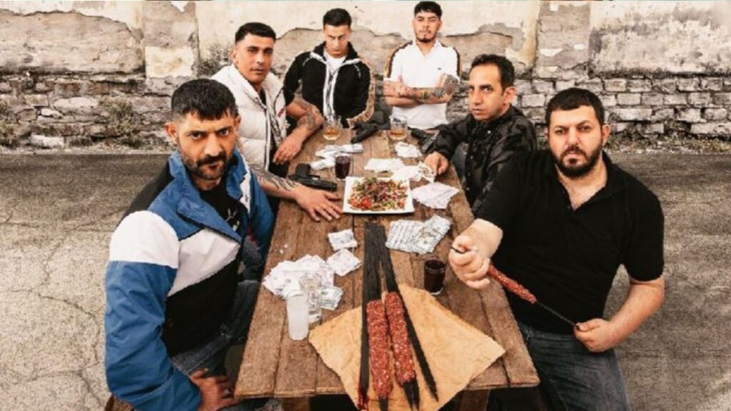 ‘Kıyma’ dizisine silahlı saldırı: İki kişi tutuklandı