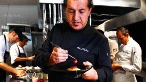 Meğer kıyma makinesine kaptırmamış! Mehmet Şef’in eli ve parmakları neden yok, ne oldu? İşte acıklı o hikaye! ”Üç parmağımı kaybettim”