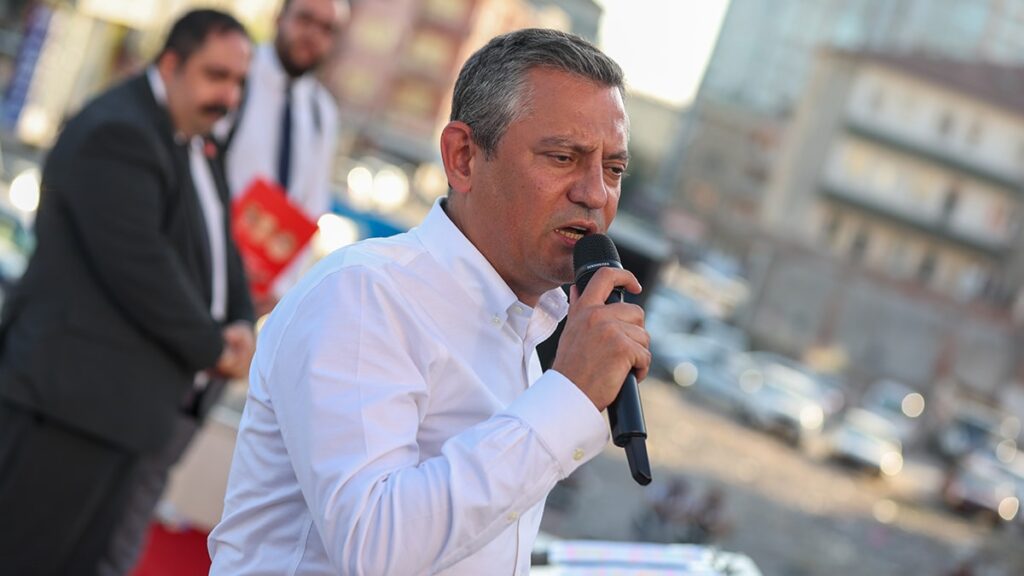 Özel’den sert tepki: Her şeyin altından çıkıyorlar