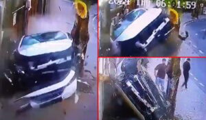 Park halindeki araca çarpıp yan yattı