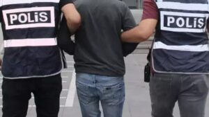 Polislerin rüşvet tezgahına operasyon: 4 polis tutuklandı