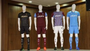 Trabzonspor’un 2024-24 sezonu formaları tanıtıldı