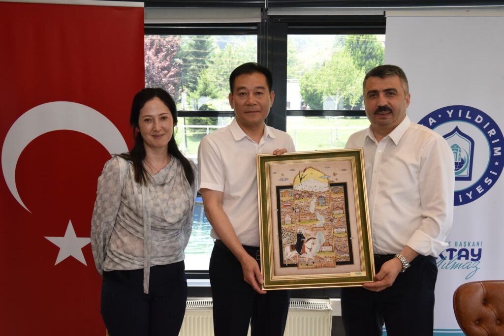 Başkan Yılmaz Çin Heyetini Yıldırım’da Ağırladı
