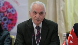 Yaşar Yakış hayatını kaybetti