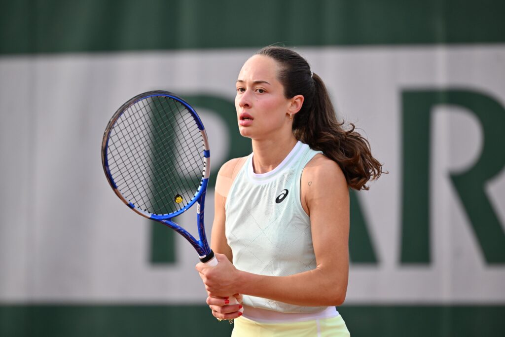 Zeynep Sönmez, Azarenka’ya mağlup oldu