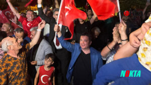 Başkan Aydın, milli heyecanı vatandaşlarla birlikte yaşadı