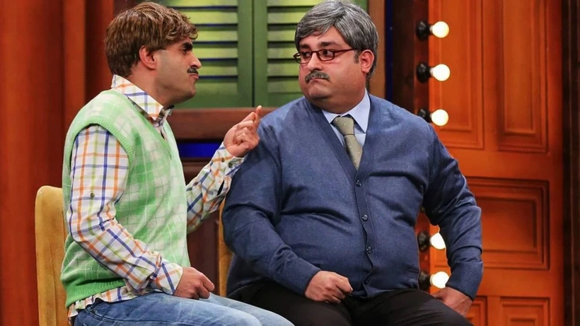 Sürpriz aşk iddiası… 6 gün önce boşanan oyuncu ünlü şarkıcı ile birlikte