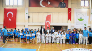 Başkan Aydın, genç judo ve taekwondoculara sertifikalarını verdi