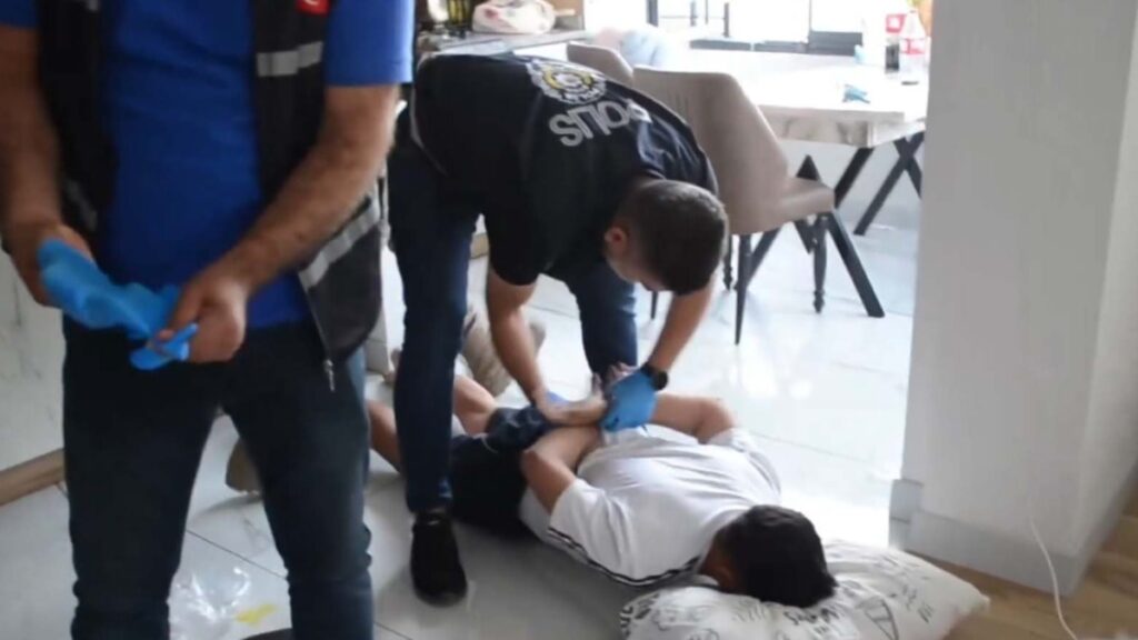 19 ilde ‘Düğüm’ operasyonu: Çok sayıda kişi yakalandı
