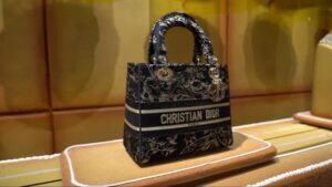 2780 dolarlık Dior çantanın maliyeti sadece 57 dolar