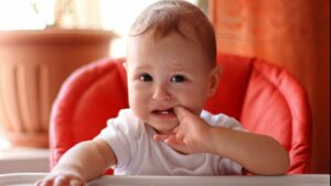 Bebekler diş çıkarma döneminde nasıl rahatlatılabilir?