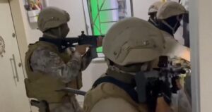 Birbiriyle husumetli suç örgütlerine operasyon