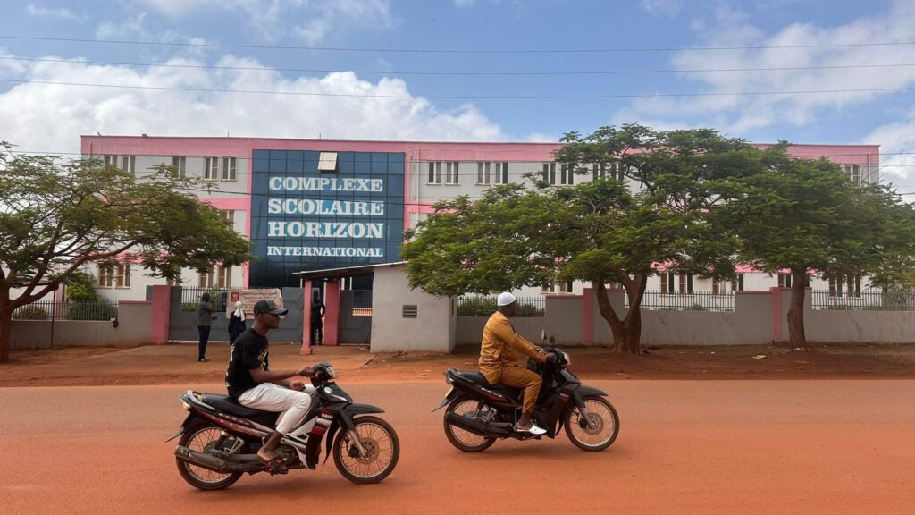 Burkina Faso’daki FETÖ okulları Türkiye Maarif Vakfına devredildi