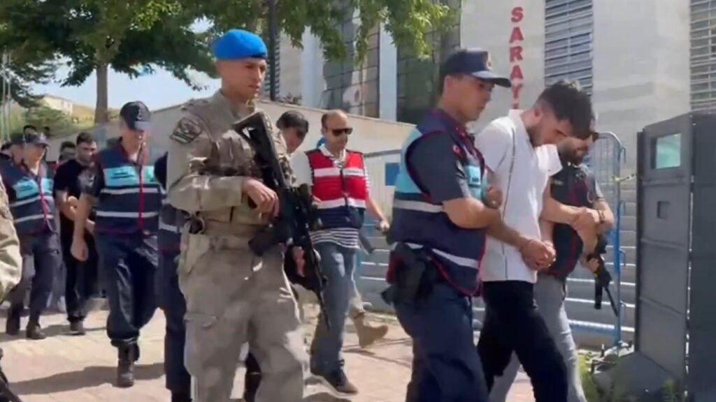 Çocukları ve internette fotoğraf paylaşanları hedef almışlar: 24 gözaltı…