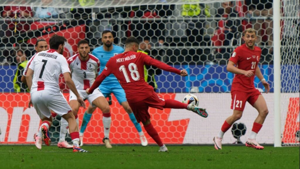 EURO 2024’te taraftarlar Mert Müldür’ü seçti!