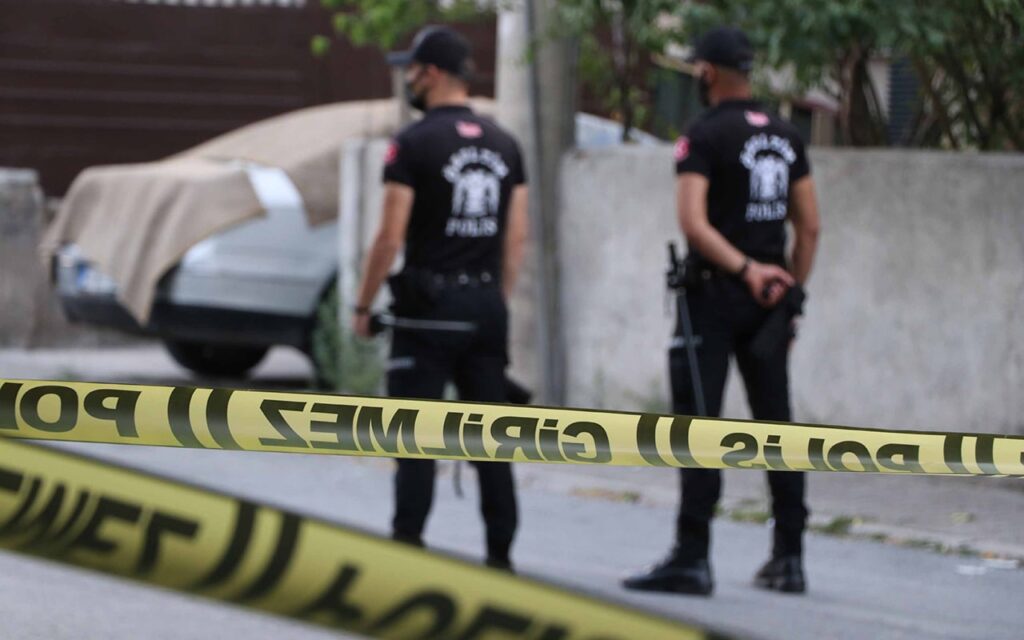 Eşini 28 bıçak darbesiyle öldürdü… Beraat kararı  Yargıtay’dan döndü