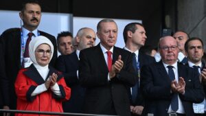 Hollanda-Türkiye maçında Erdoğan’a sansür mü uygulandı?