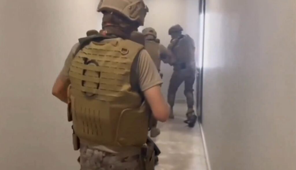 İş yerlerini kurşunlayan örgüte operasyon