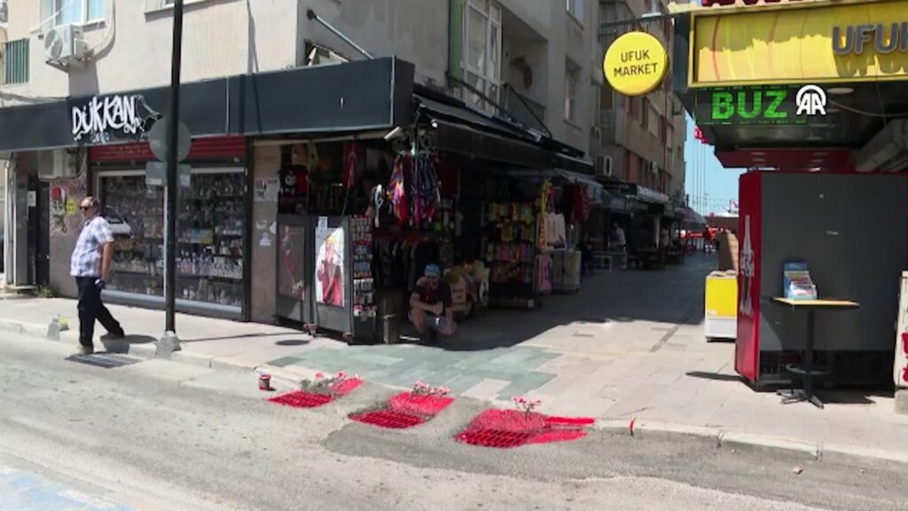 İzmir’deki elektrik kaçağı faciasına tepkiler sürüyor: Kırmızıya boyadılar…