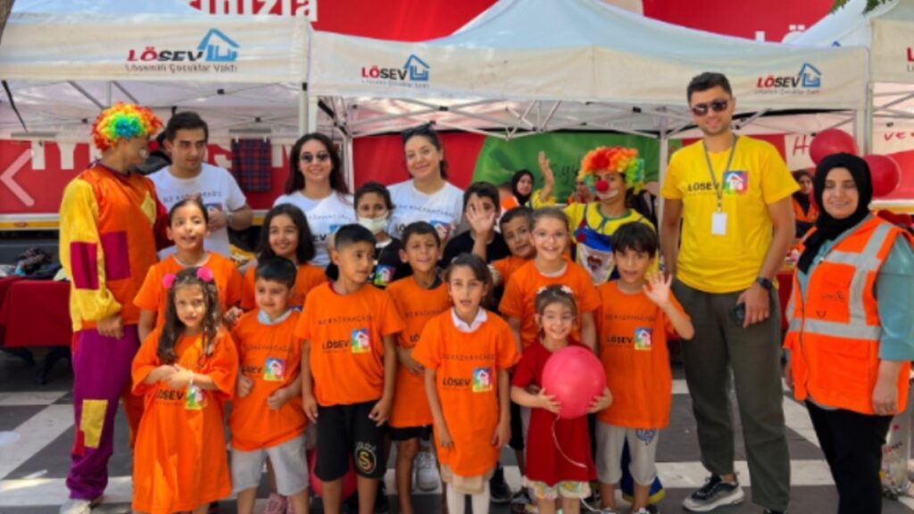 LÖSEV İyilikler TIR’ı deprem bölgesinde