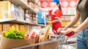 Market alışverişlerinizde daha az para harcamak için 10 ipucu