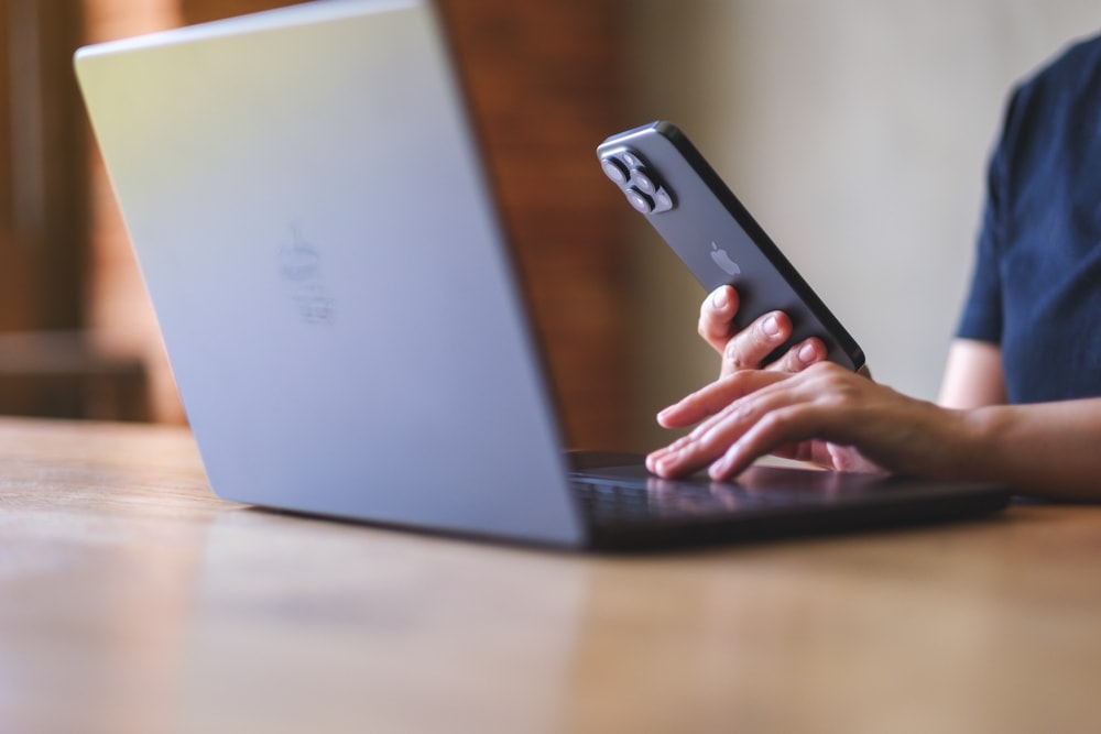 Microsoft’tan Çin’deki çalışanlarına iPhone talimatı