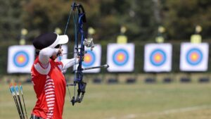 Milli okçu Elif Berra Gökkır, Avrupa şampiyonu oldu