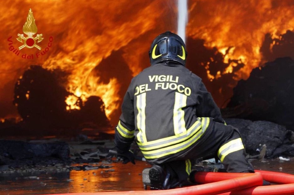 Orman yangınına müdahalede 2 itfaiye eri hayatını kaybetti
