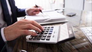 Ozan Bingöl yazdı: İşçiye, emekçiye, memura bir darbe de vergi tarifesinden