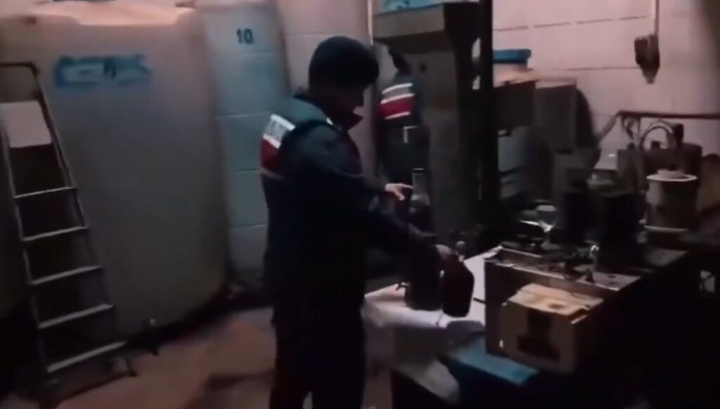 Sahte alkol üretenlere operasyon… Zehirleyeceklerdi