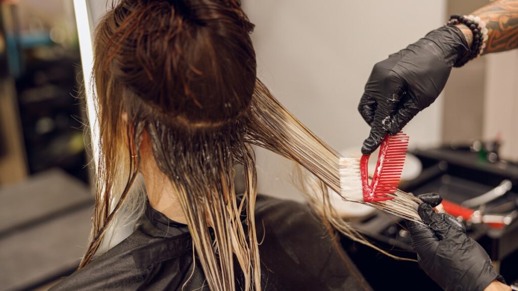 Sık saç boyayanlar dikkat! İşte zararları…