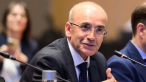 Şimşek: Kur durağanlaşamaz, enflasyon nispeten yüksek