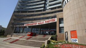 Sinan Ateş’in ailesi CHP Genel Merkezi’ne geldi