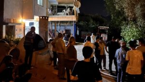 Televizyon tamircisi, çekiçle  4 kişiyi yaraladı