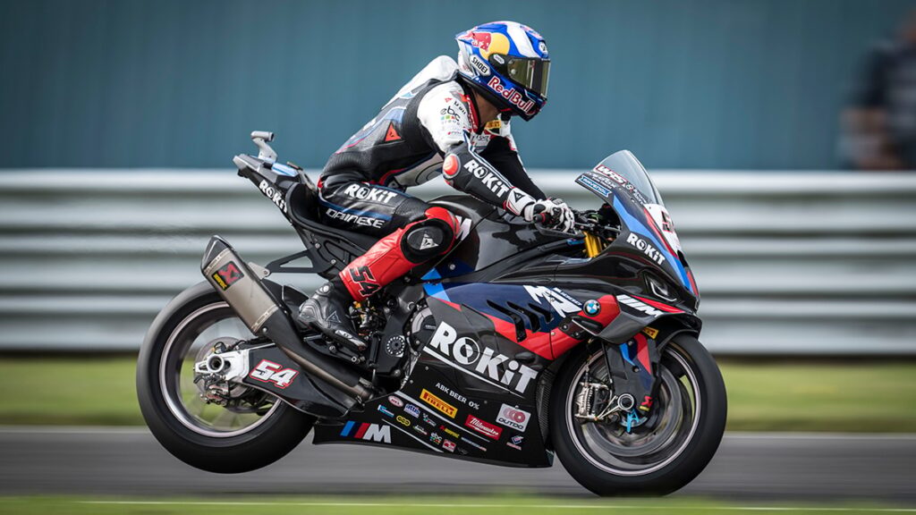 Toprak Razgatlıoğlu Çekya’da pole pozisyonundan zaferle ayrıldı