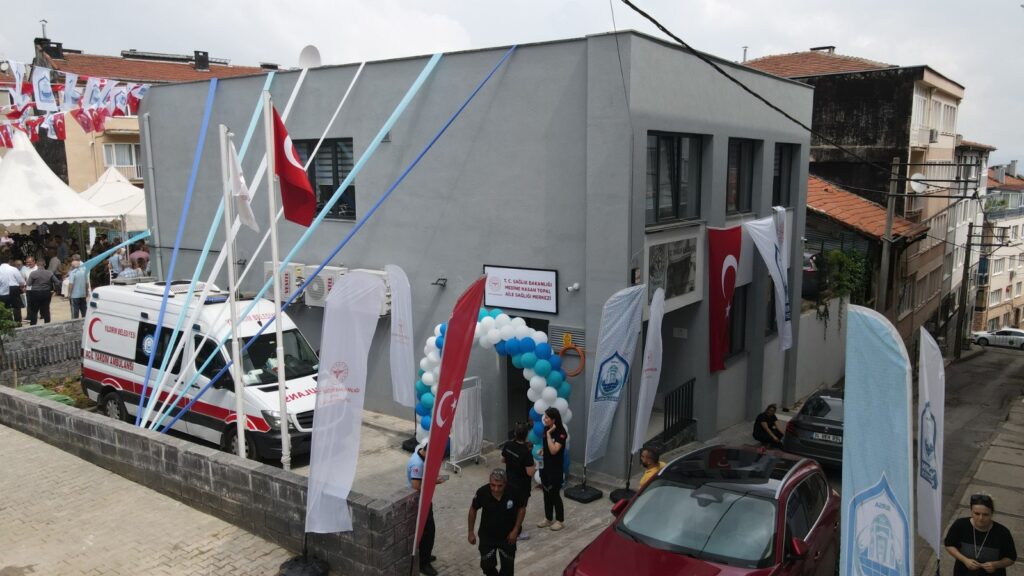 Bursa Yıldırım’da Karaağaç Medine Hasan Topal Aile Sağlığı Merkezi açıldı