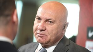 Yüksel Yıldırım: “Fenerbahçe dik durdu, Galatasaray farklı bir çizgi izledi”